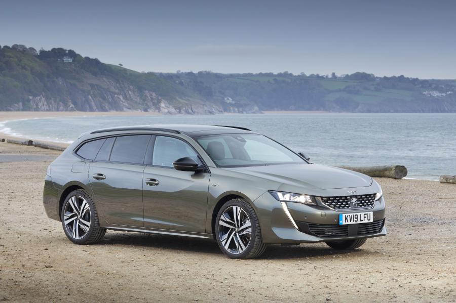  Peugeot 508 SW GT 2019 года  (UK) (фото 10 из 14)